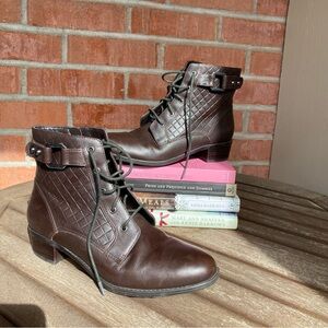 GUC Isaac Mizrahi Live Lace up/zipper Ankle Boots Women’s 7